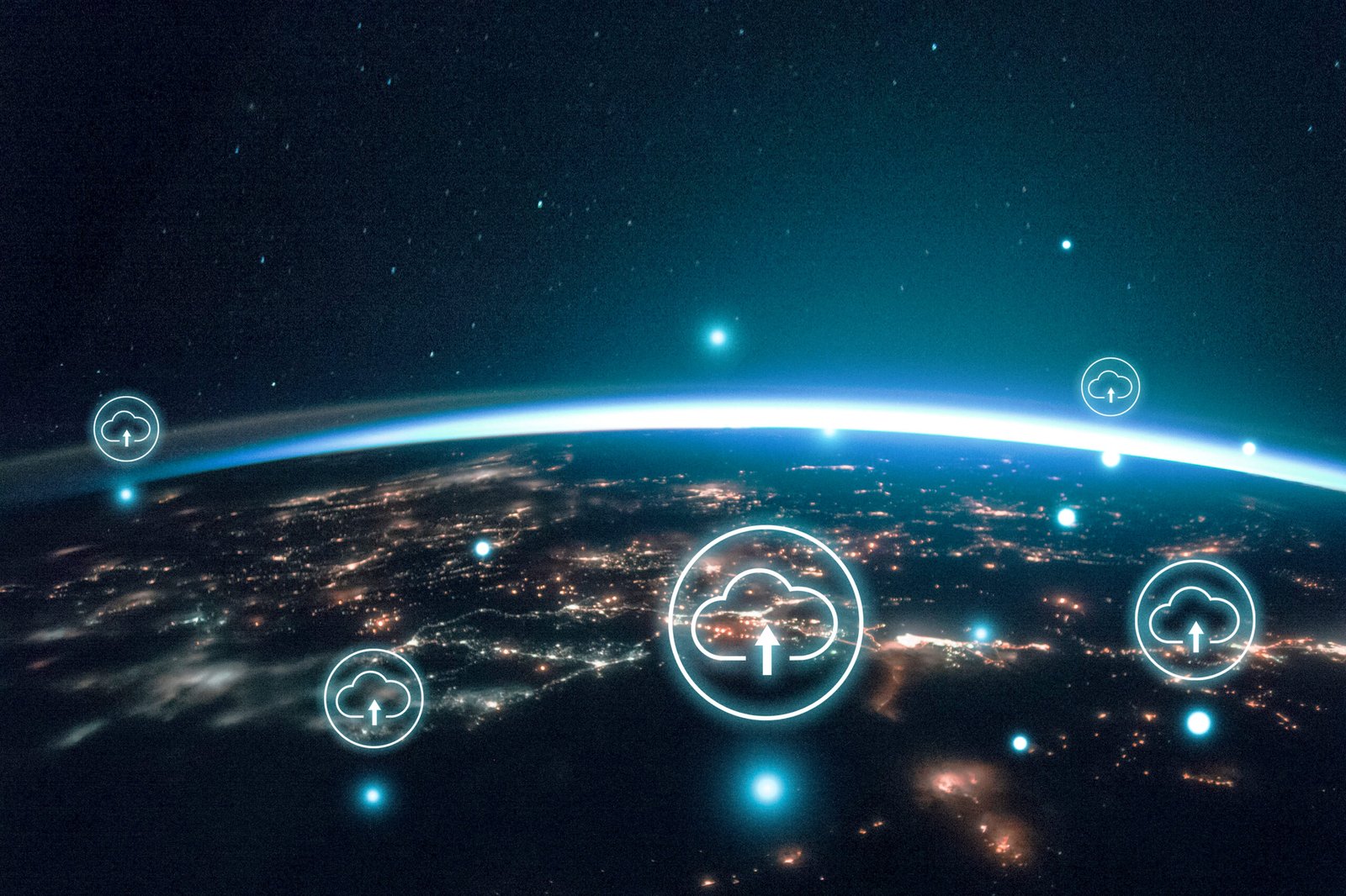 Conexión segura y eficiente entre sedes empresariales mediante soluciones IPVPN personalizadas.